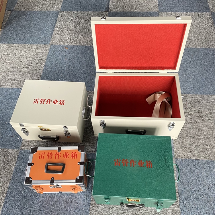 阿拉尔爆破工程作业箱如何选择？玻璃钢与传统材质的全面对比